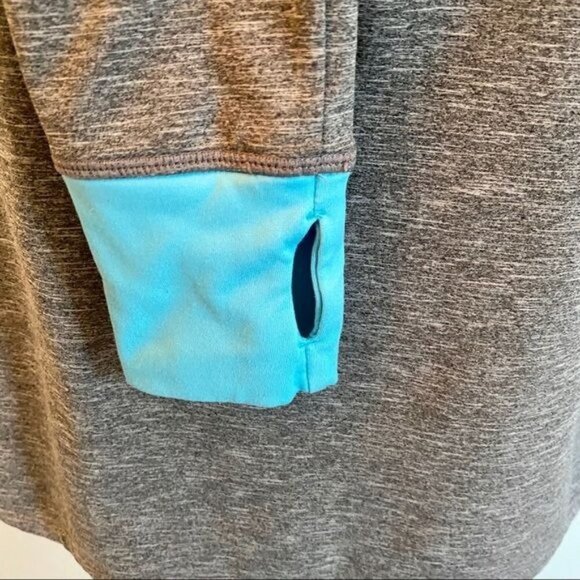 Gap Fit Pullover Hoodie with Back Zip Pocket Thumb Holes Small - Picture 3 of 8